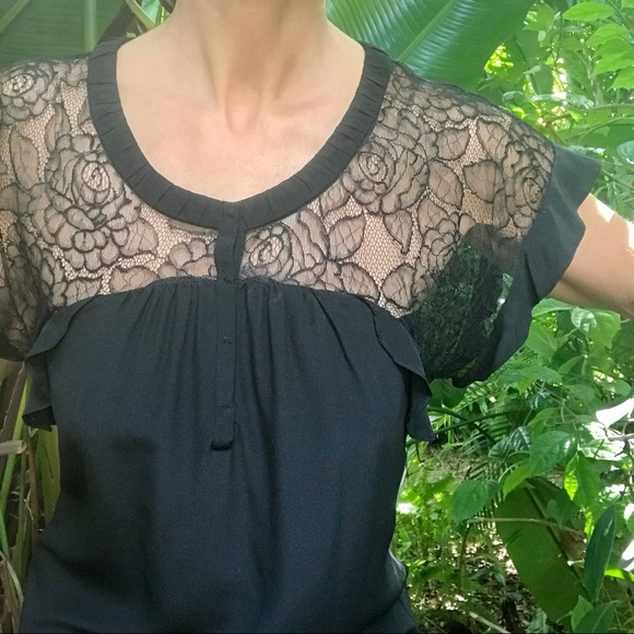 Rebecca Taylor lace black ruffle short sleeve blouse. Yellow corset tie back. SM - Picture 3 of 13